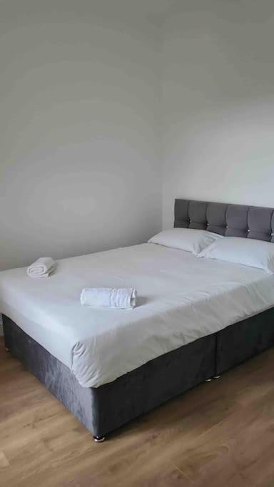 Catherine 5 Bedroom House Crewe Zewnętrze zdjęcie